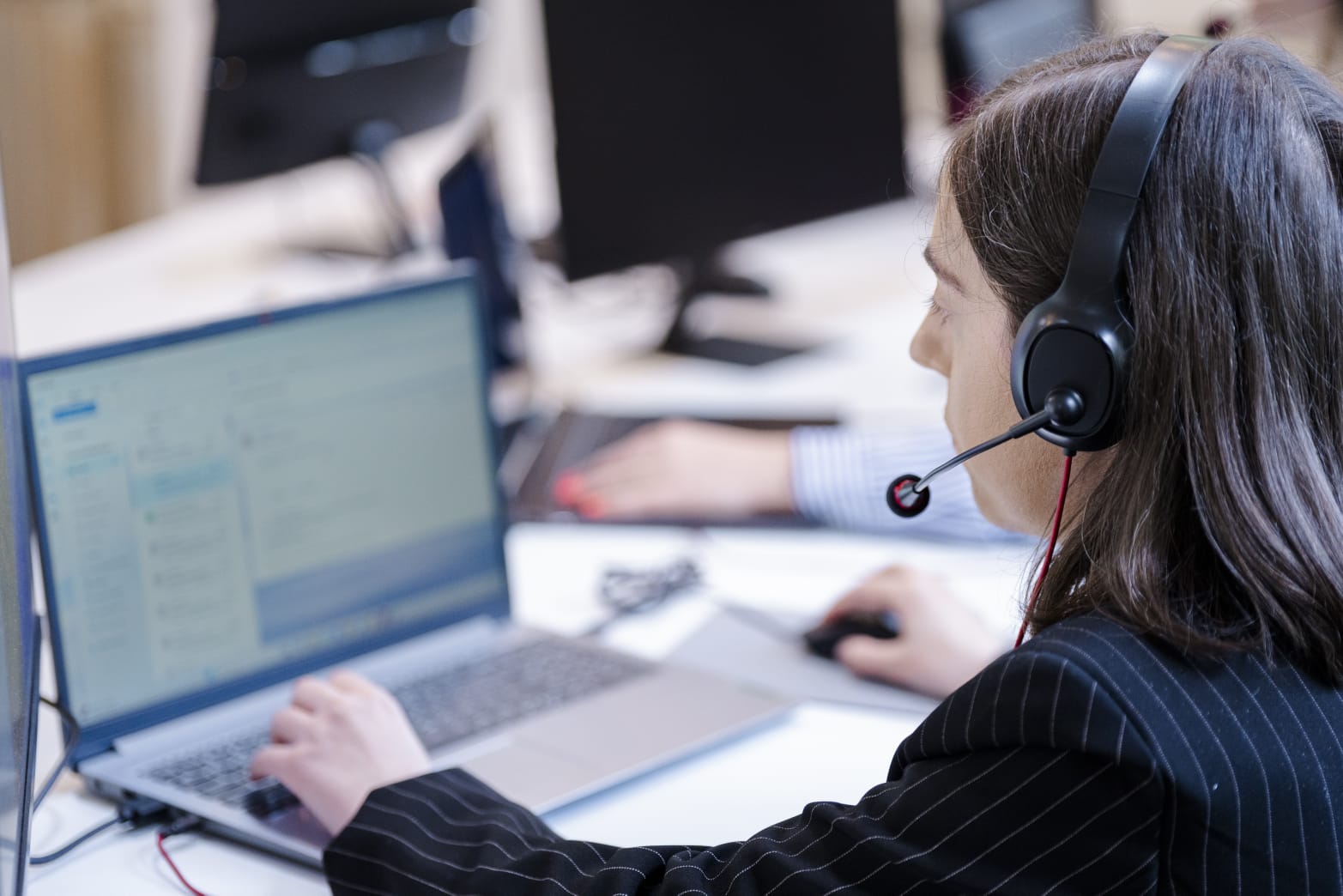 Affordable Remote Teams: The Smart Advantage for Insurance and Healthcare Enterprises