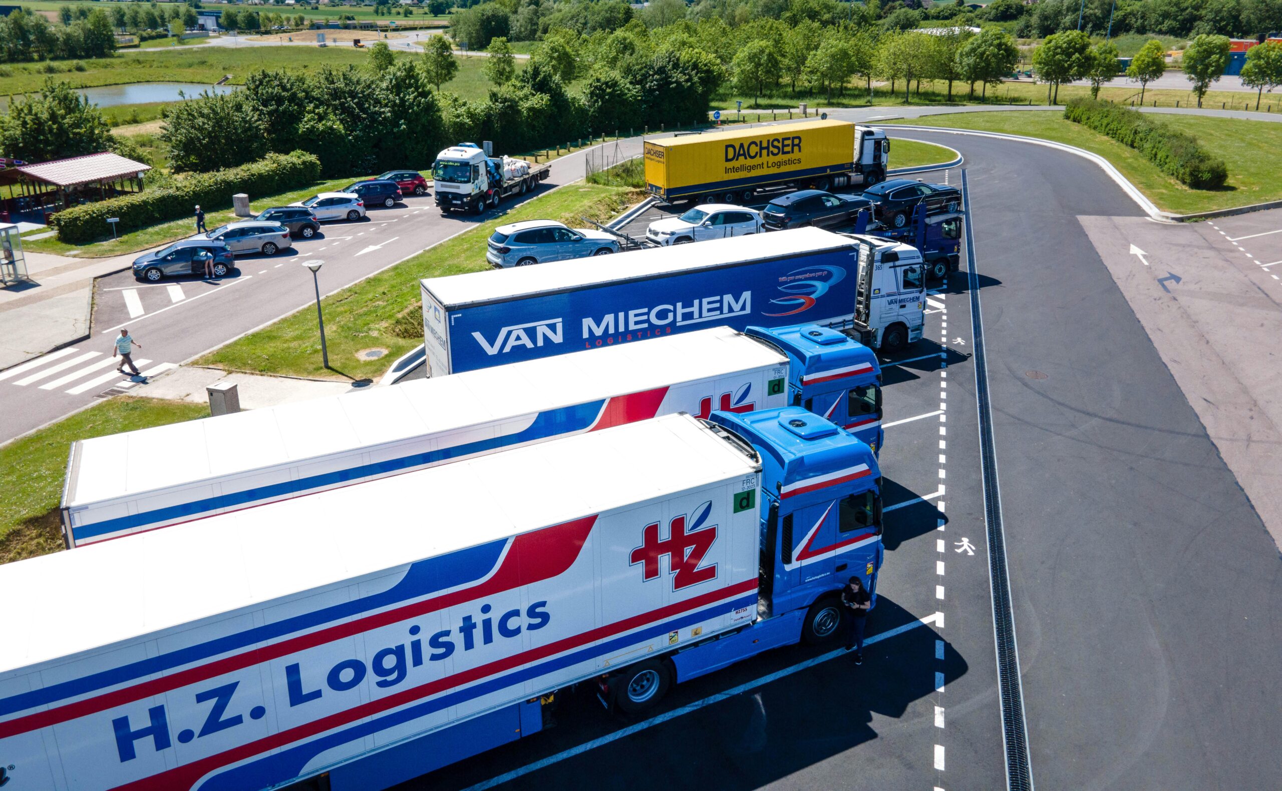 Reducing Logistics Back-Office Costs with Offshore Dispatch, Tracking, and Admin Support